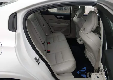 2020 Volvo S60 T6 Momentum из США, поврежденный, VIN 7JRA22TK3LG038486